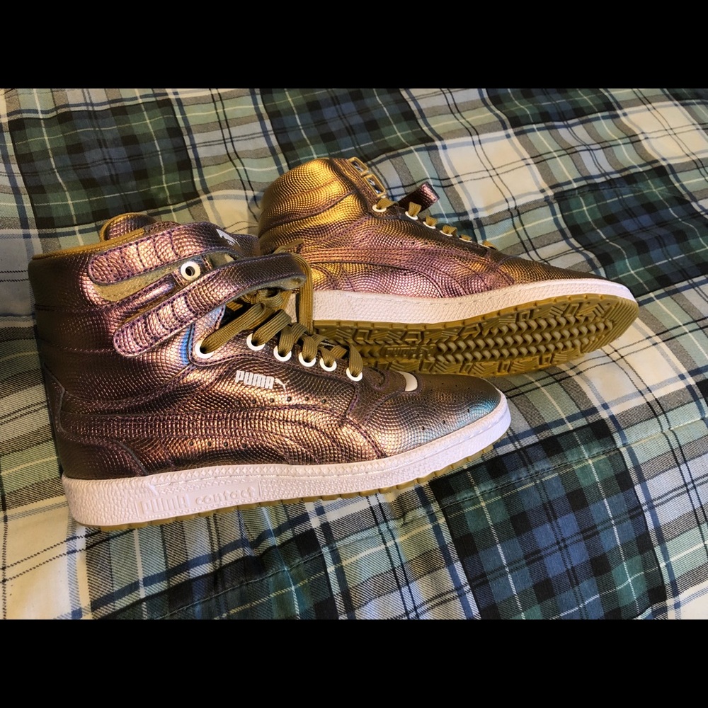 Women’s Pumas sz. 6.5 Brand New!